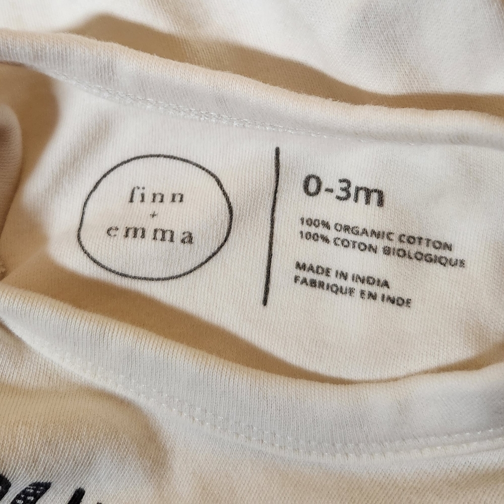 🎃 Finn + Emma Onesie | Organic Graphic Bodysuit in Pumpkin 0-3m - Picture 5 of 14